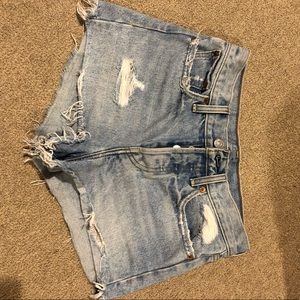 Levi’s shorts.